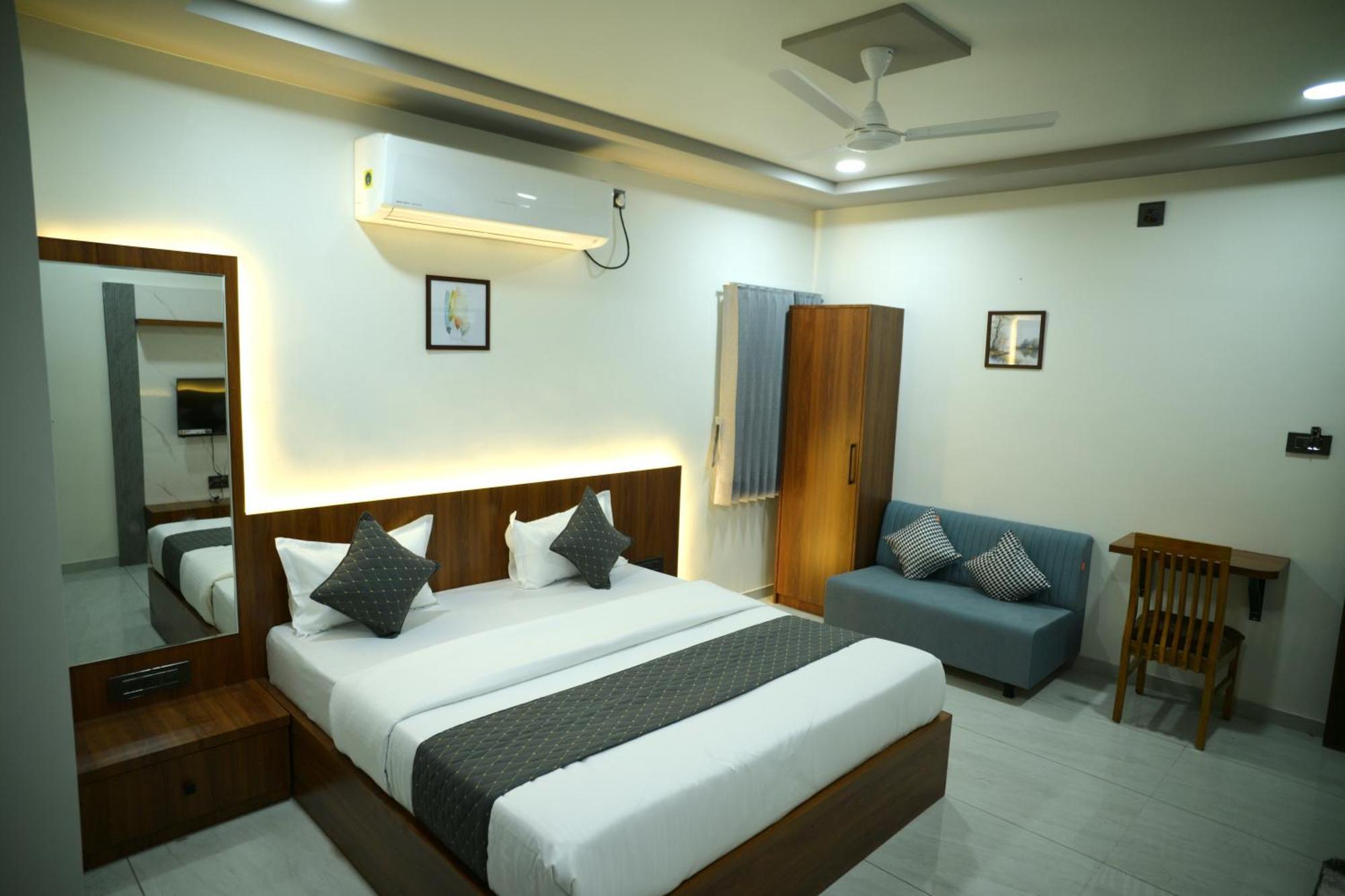 Hotel Aagman Palanpur Buitenkant foto